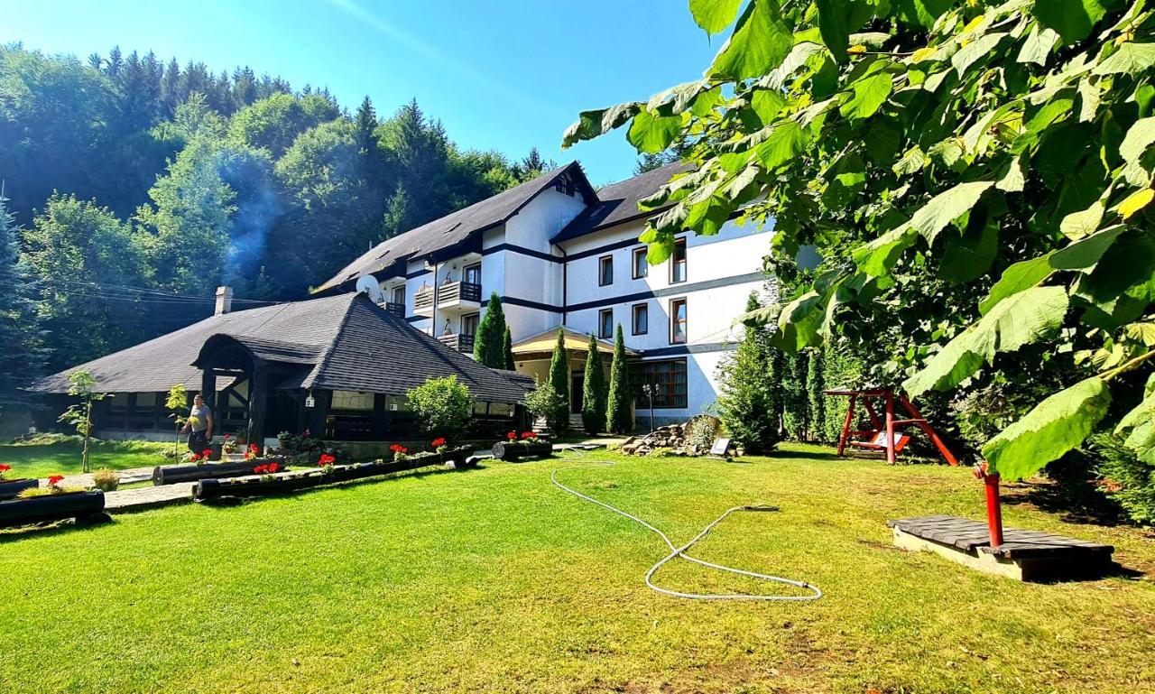 Casa Octavian Otel Sucevita Dış mekan fotoğraf