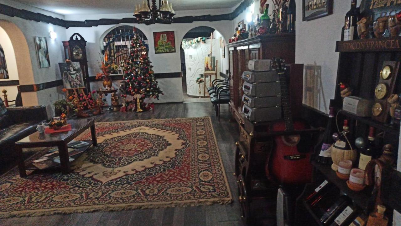 Casa Octavian Otel Sucevita Dış mekan fotoğraf