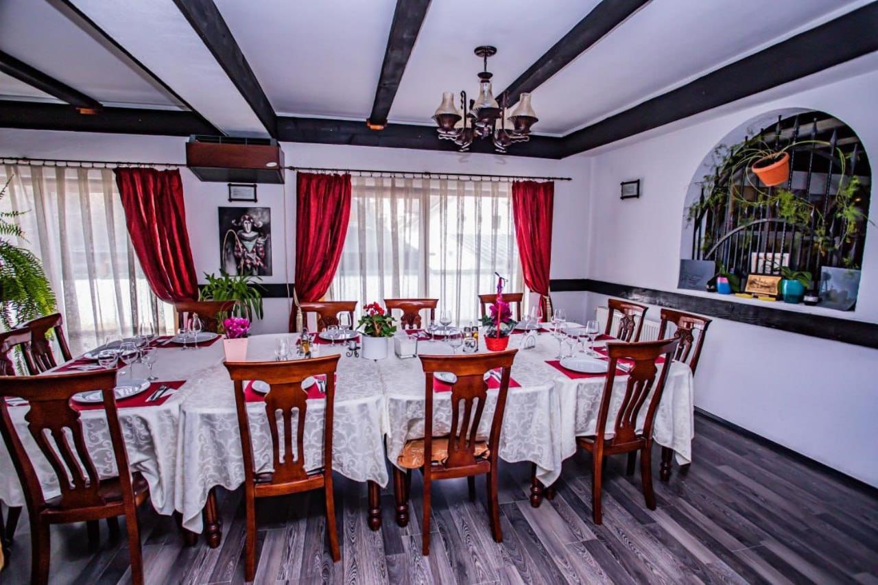 Casa Octavian Otel Sucevita Dış mekan fotoğraf